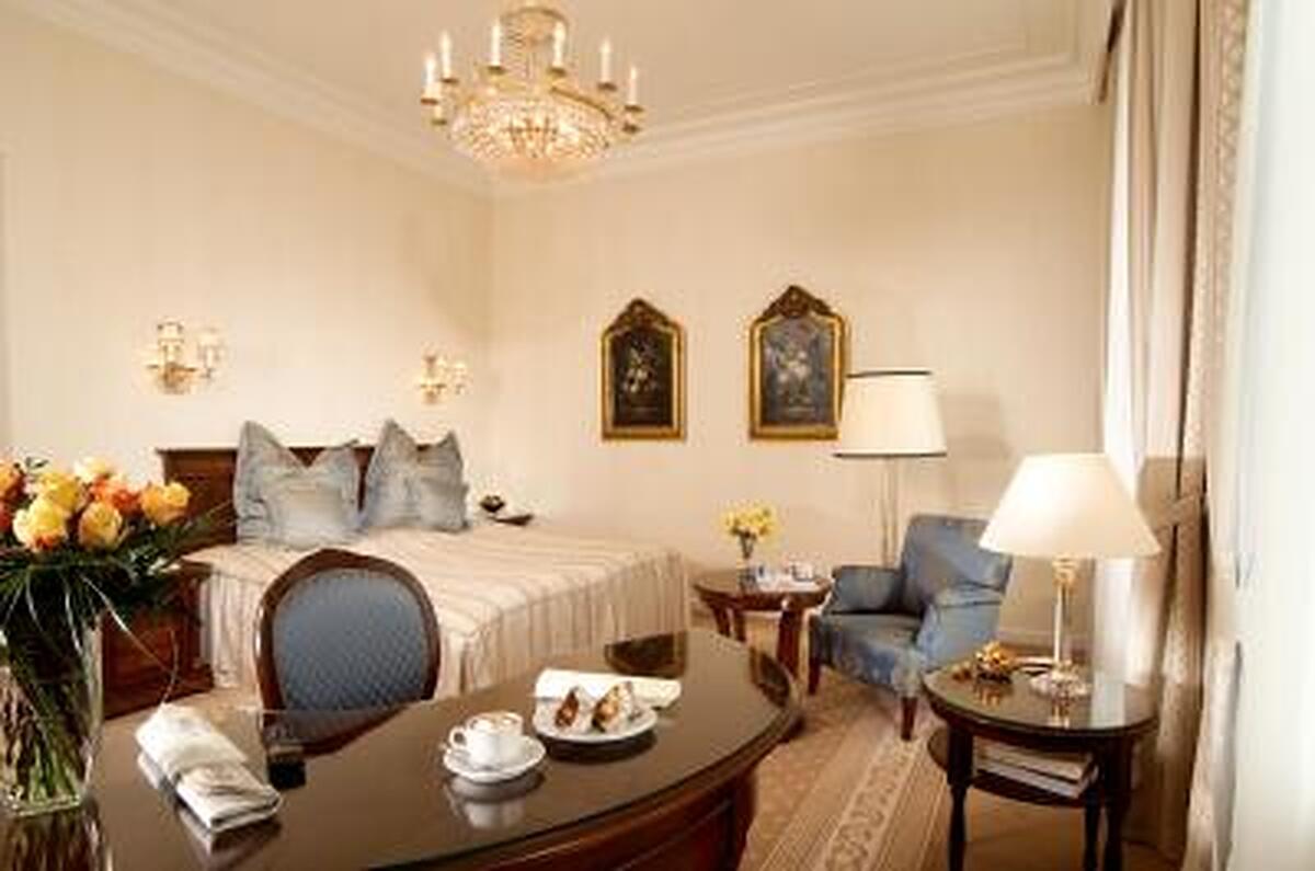 Hotel De France