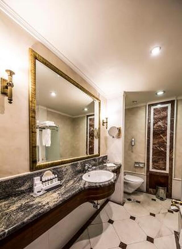 الکترا پالاس دسالنیکی