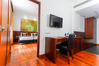 رنوکا اند رنوکا سیتی هتل