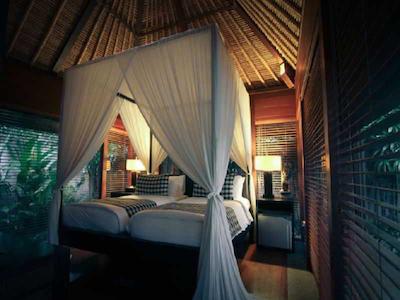 کومانیز پریوات استات جیمباران