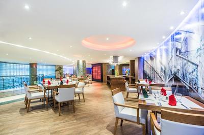 سرکتل پانام پرینسز هتل