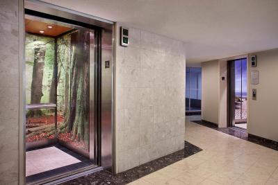 ترنتو دن والی هتل اند سویتز