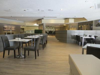 ترنتو دن والی هتل اند سویتز