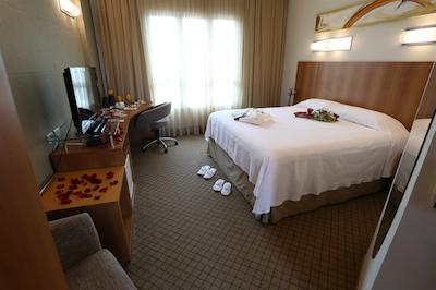 بوربن جوینویل بوسینز