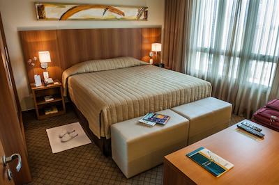 بوربن جوینویل بوسینز