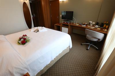 بوربن جوینویل بوسینز