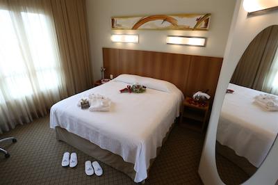 بوربن جوینویل بوسینز