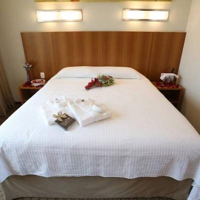 بوربن جوینویل بوسینز