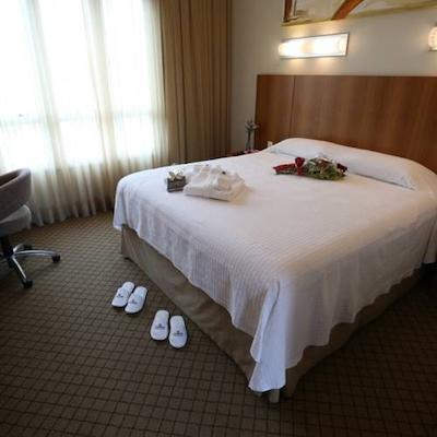 بوربن جوینویل بوسینز