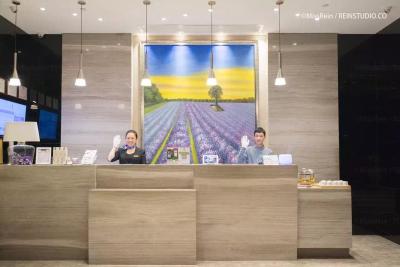 لاوند هتل شانگهای هانگچائو ایرپورت هوجونگ رود