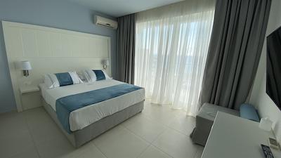 لیلی ان بیچ