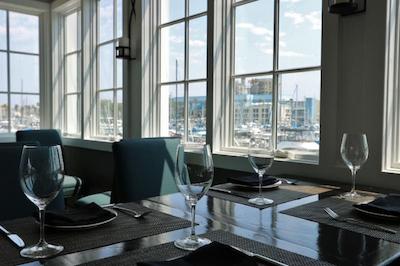 د پرتفینو هتل اند مارینا