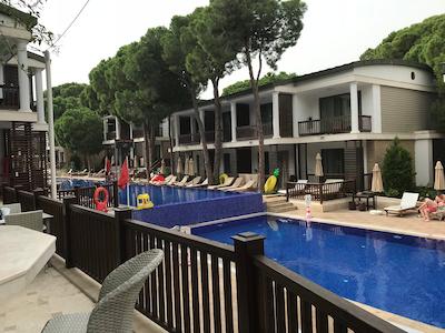 ویاج بلک گلف اند اسپا