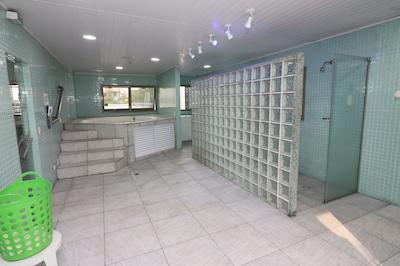 هتل ناشننال این اسو جس دز کمپز