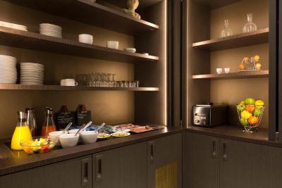 بست وسترن پاریز ایتالی