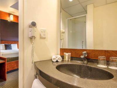 ایبیز چریسچورچ هتل