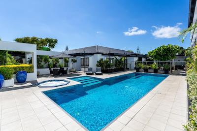 کوالیتی هتل پلیمود اینترنیشنال