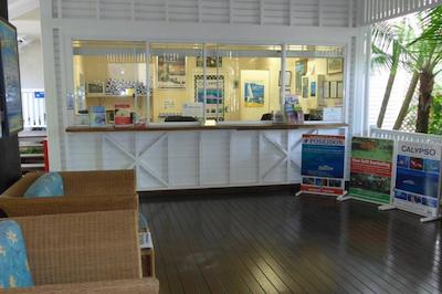 پرت دوگلاز رتریت