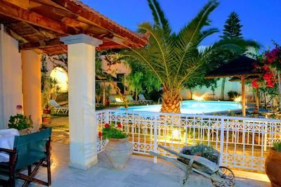 اکواریوز اکسکلوسیو اپارتمنتز