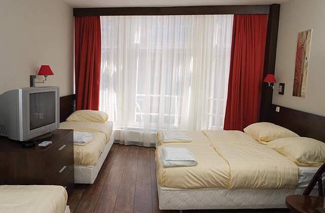 دامراک این