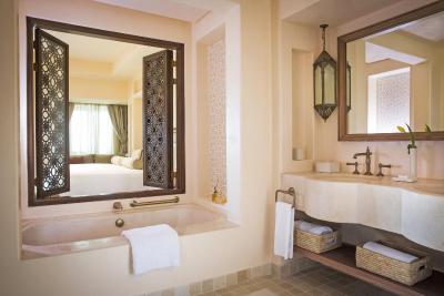 جمیرا ال واتبا دیزرت ریزورت اند اسپا