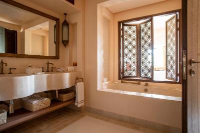 جمیرا ال واتبا دیزرت ریزورت اند اسپا