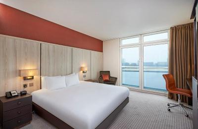 دوبلتری بای هیلتون هتل لندن اکسسل