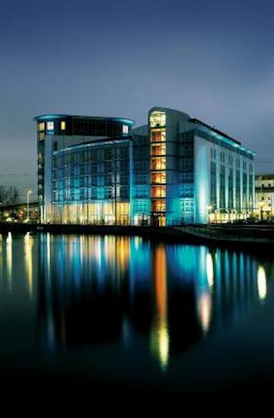 دوبلتری بای هیلتون هتل لندن اکسسل