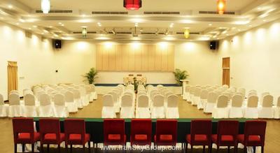 د واری جومتین بیچ