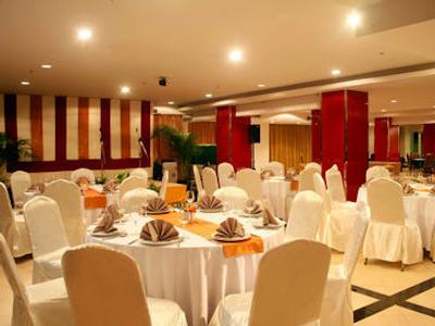 د واری جومتین بیچ