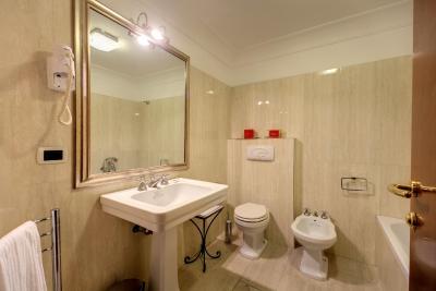 انتیکو پالازو رسپیگلیسی