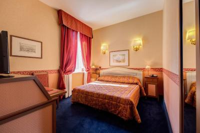 انتیکو پالازو رسپیگلیسی