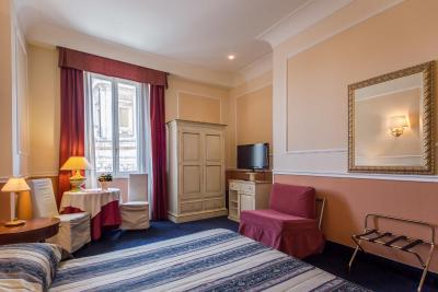 انتیکو پالازو رسپیگلیسی