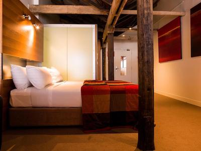 د هنری جنز ارت