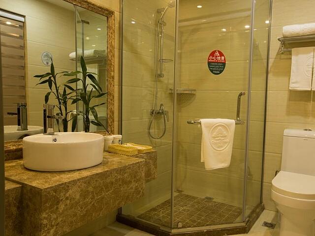 گرینتری این نانتونگ هویدا اسکوار یوجیانگ راد اکسپرز هتل