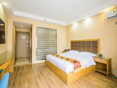 گرینتری این نانتونگ هویدا اسکوار یوجیانگ راد اکسپرز هتل