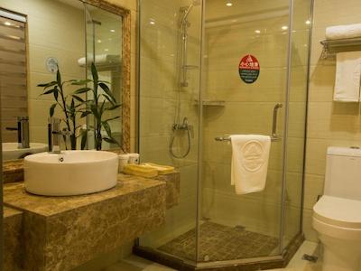 گرینتری این نانتونگ هویدا اسکوار یوجیانگ راد اکسپرز هتل