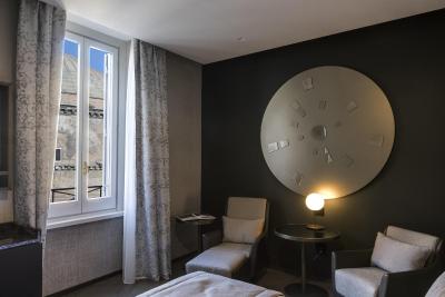 د پاندئون ایکنیک رم هتل اوتگراف کالکشن