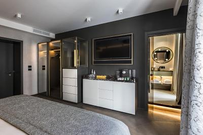 د پاندئون ایکنیک رم هتل اوتگراف کالکشن