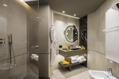 د پاندئون ایکنیک رم هتل اوتگراف کالکشن