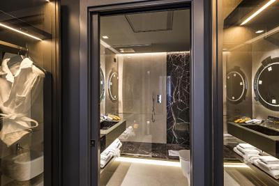 د پاندئون ایکنیک رم هتل اوتگراف کالکشن