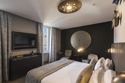 د پاندئون ایکنیک رم هتل اوتگراف کالکشن