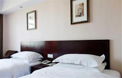 وینا 3 بست هتل شانگهای اکسپو سانلین