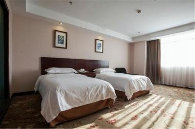 وینا 3 بست هتل شانگهای اکسپو سانلین