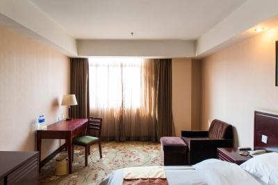 وینا 3 بست هتل شانگهای اکسپو سانلین