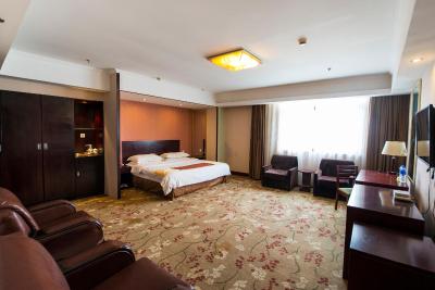 وینا 3 بست هتل شانگهای اکسپو سانلین