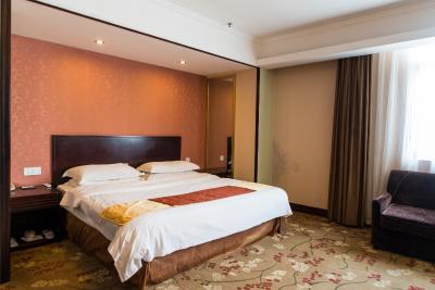 وینا 3 بست هتل شانگهای اکسپو سانلین