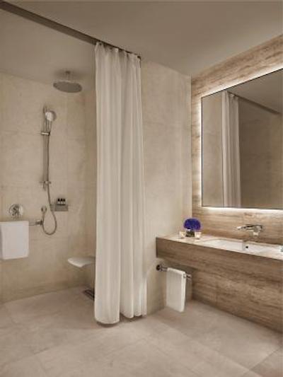 د ابو ظبی ادیشن