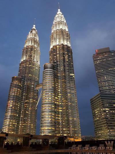 و کوالا لومپور