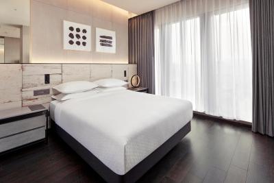 فور پوینتز بای شراتون اسئوول گاننام